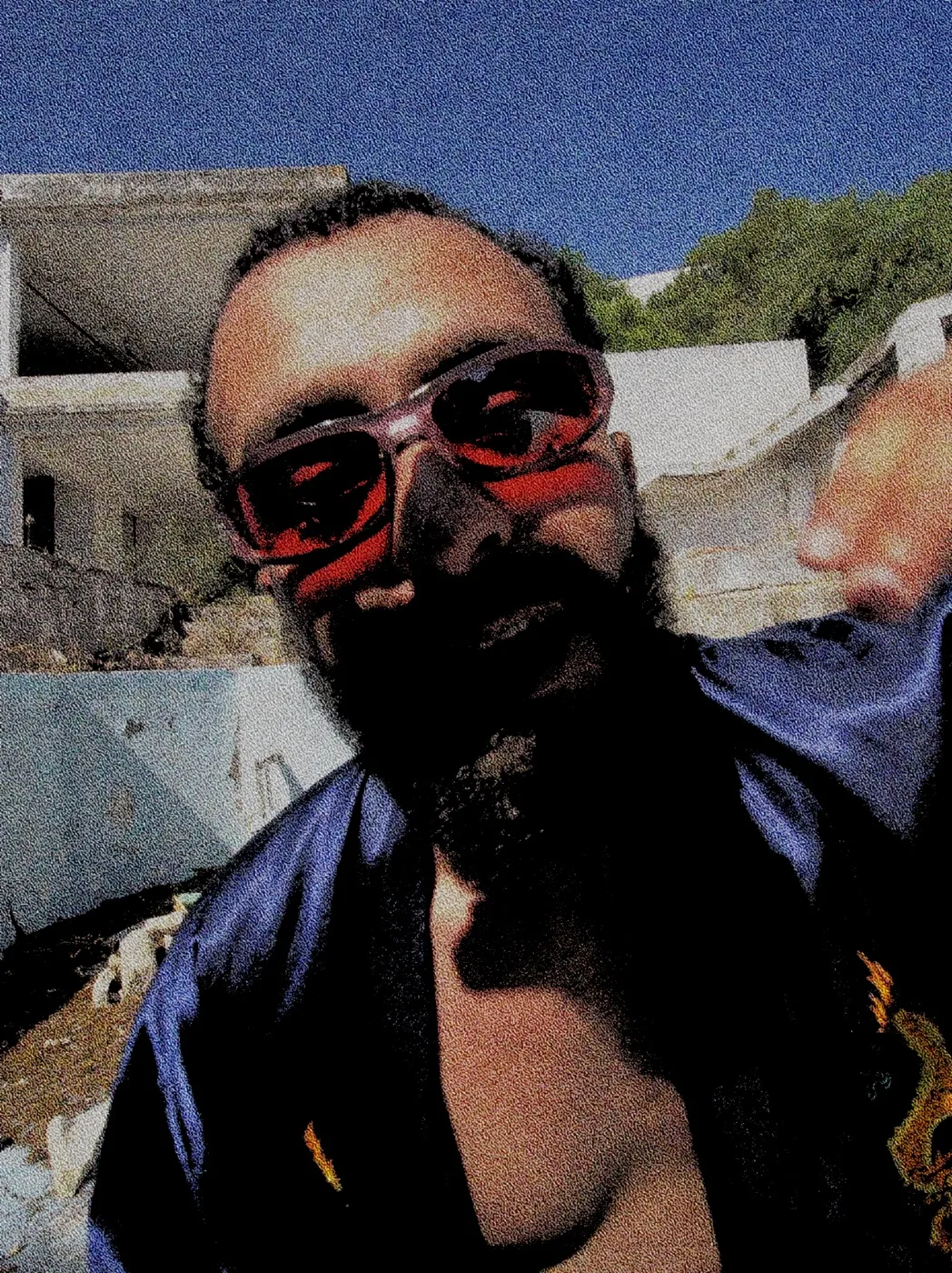 Let's Not Pretend — clip officiel pour WINGZ, visuel 4